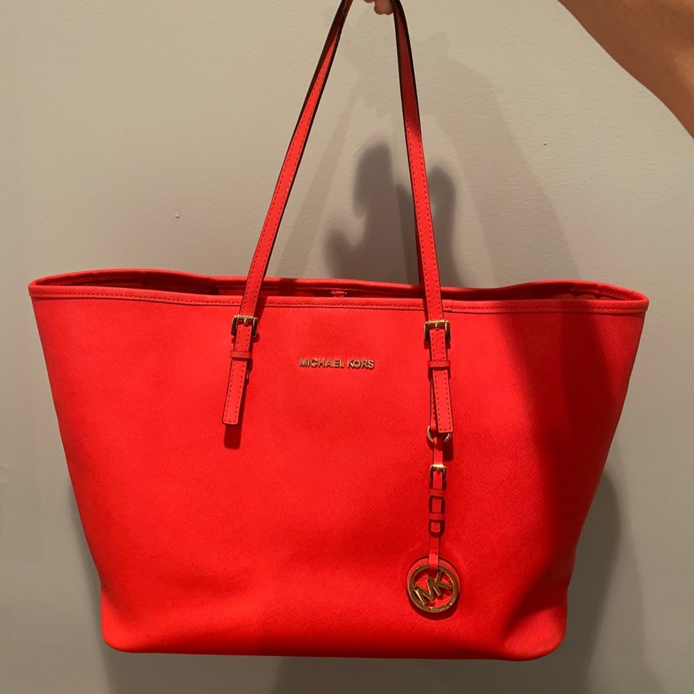 Michael Kors Jet Set Tote